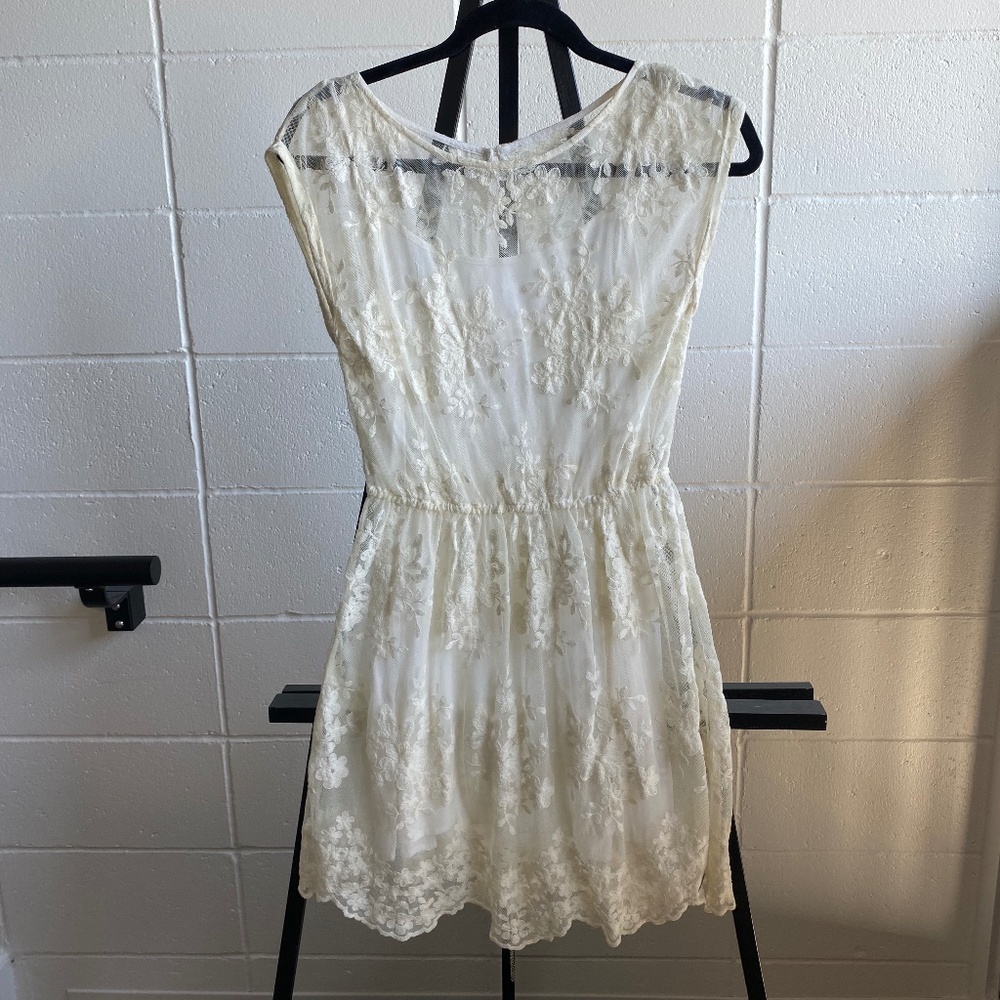 White Lace Abercrombie & Fitch Dress